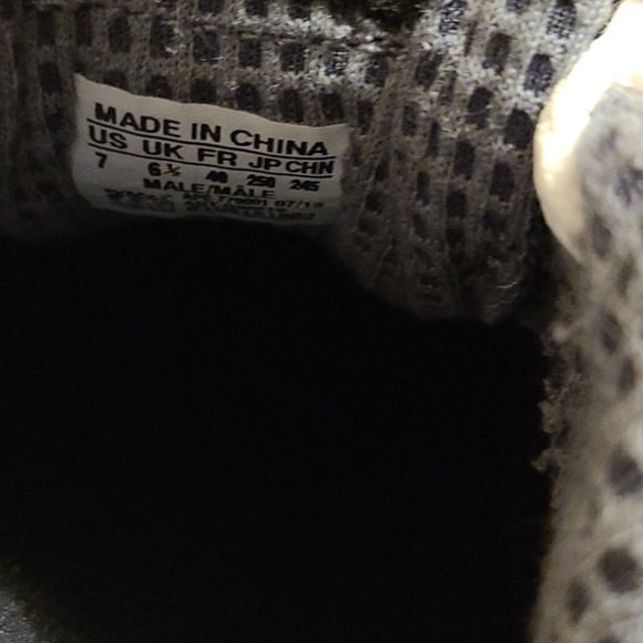 Adidas - Picture 4 of 5